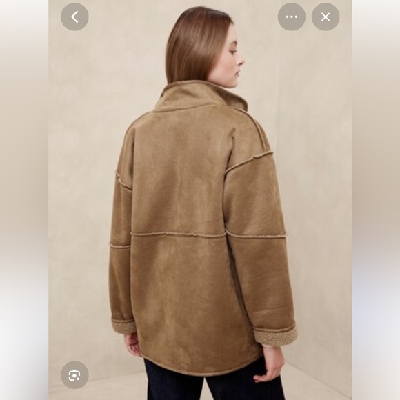 Banana Republic Tan Vegan Reversible Teddy - Picture 4 of 4